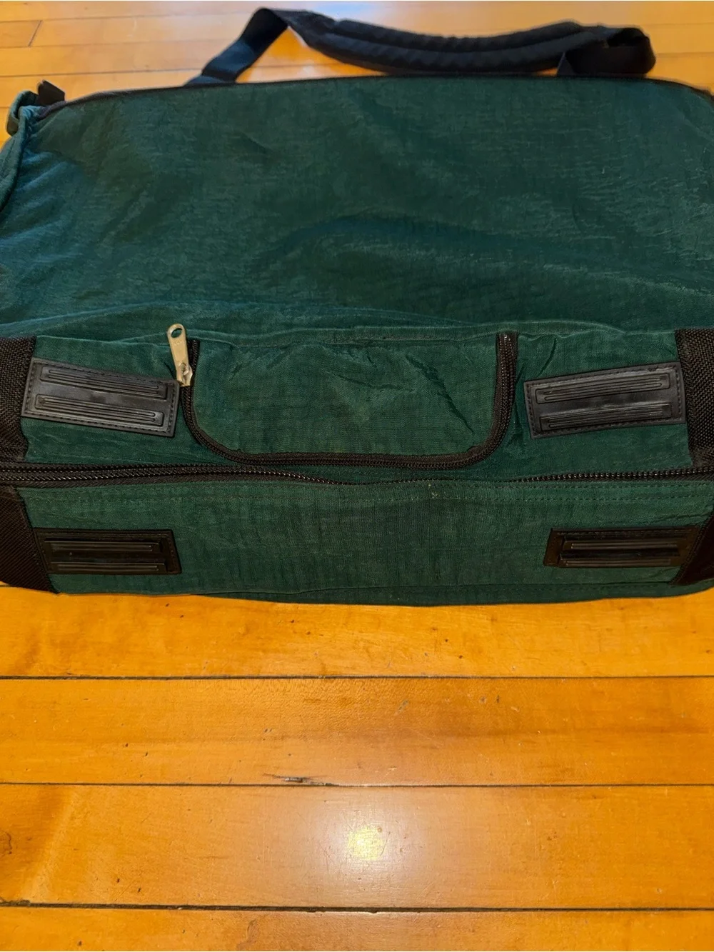 L.L. Bean Green Travel Garment Bag Carry On Suit Bag with Shoulder Strap
